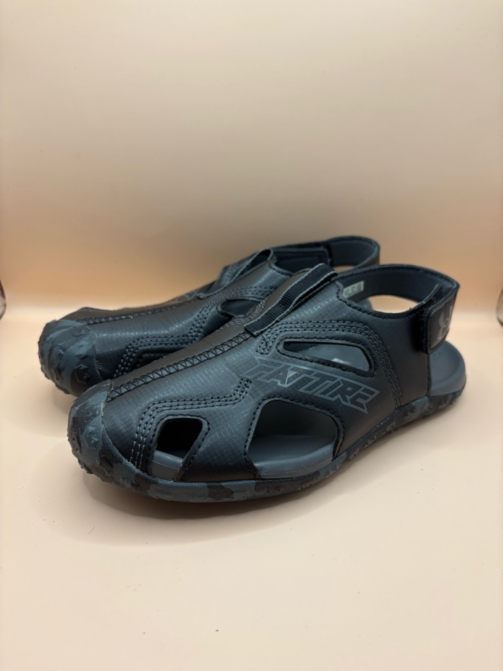 Under Armour Fat Tire Defender Sandals Black Size 2Y